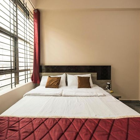 Oyo 9544 Hotel Crown Residency Mysore Eksteriør billede