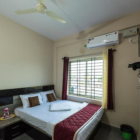 Oyo 9544 Hotel Crown Residency Mysore Eksteriør billede