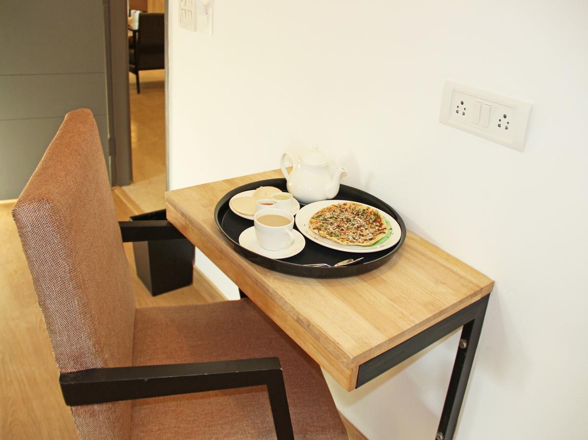 Oyo 9544 Hotel Crown Residency Mysore Eksteriør billede