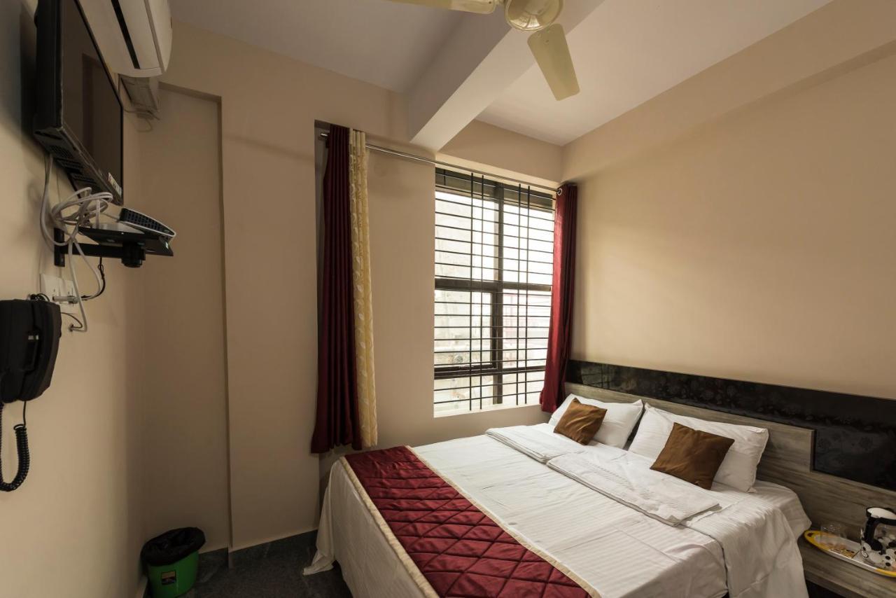 Oyo 9544 Hotel Crown Residency Mysore Eksteriør billede